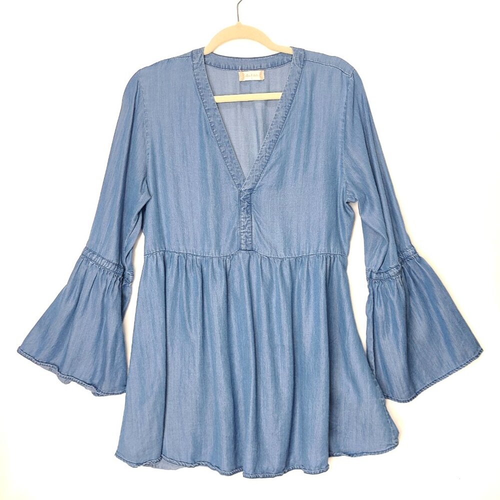 Altar'd State Tencel Chambray Tunic V-neck Size Medium Large Bell Sleeve Empire